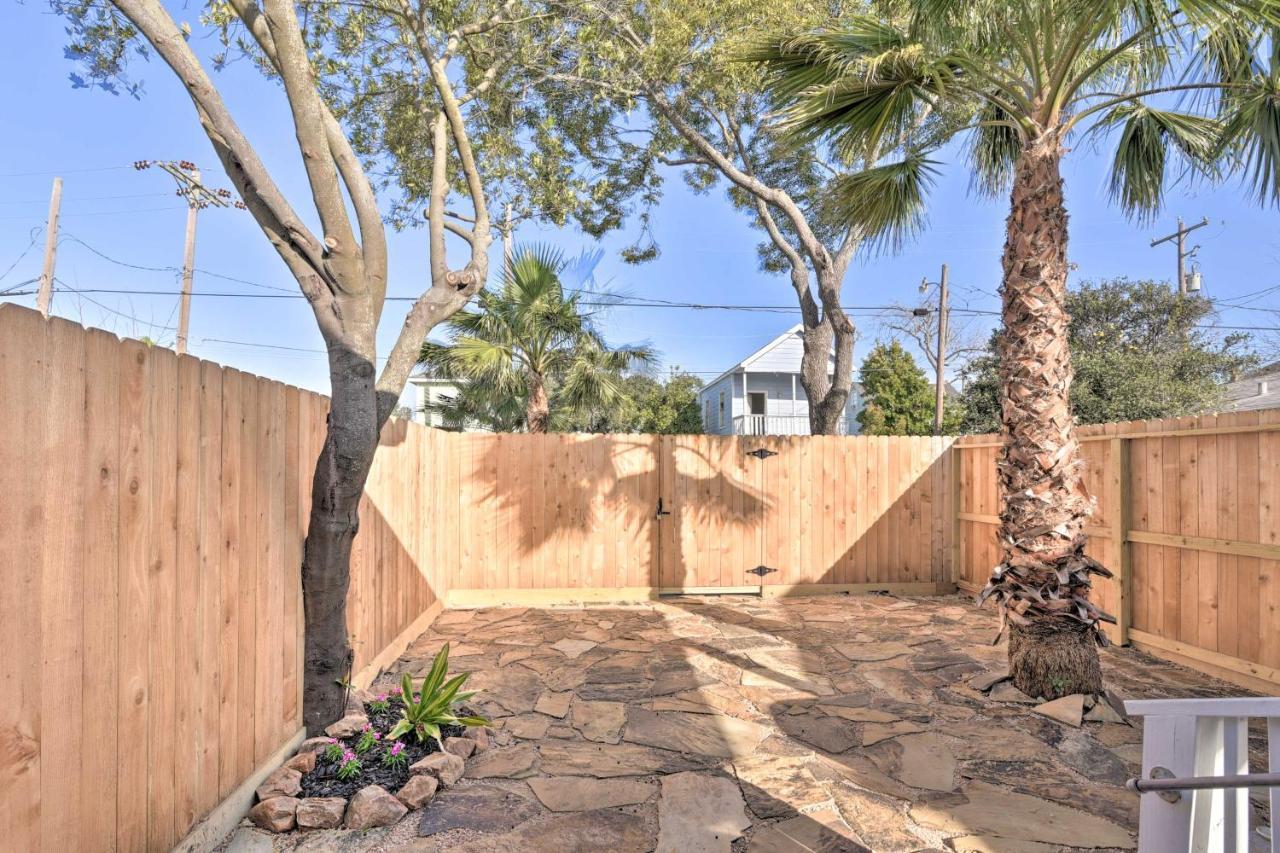 Bright Galveston Cottage Close To Beach And Strand Extérieur photo