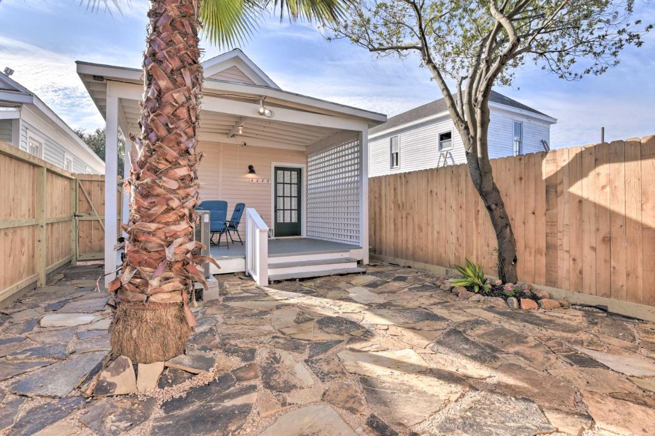 Bright Galveston Cottage Close To Beach And Strand Extérieur photo